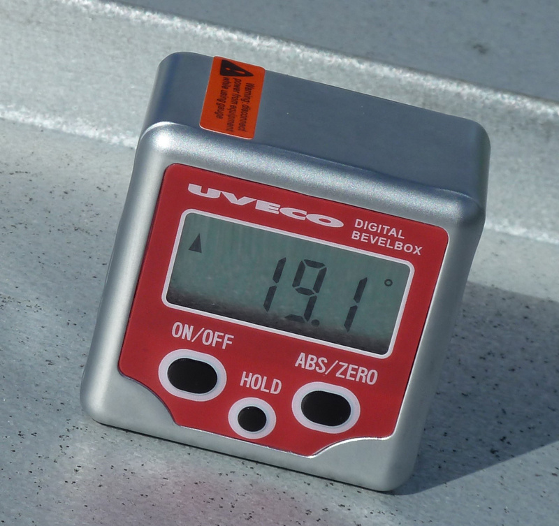 Digitaalinen kulmamitta +/- 180*